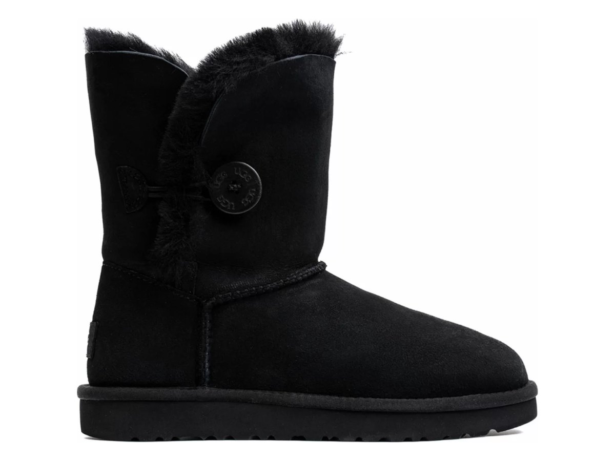 UGG Bailey Button II Black — вид «сбоку»