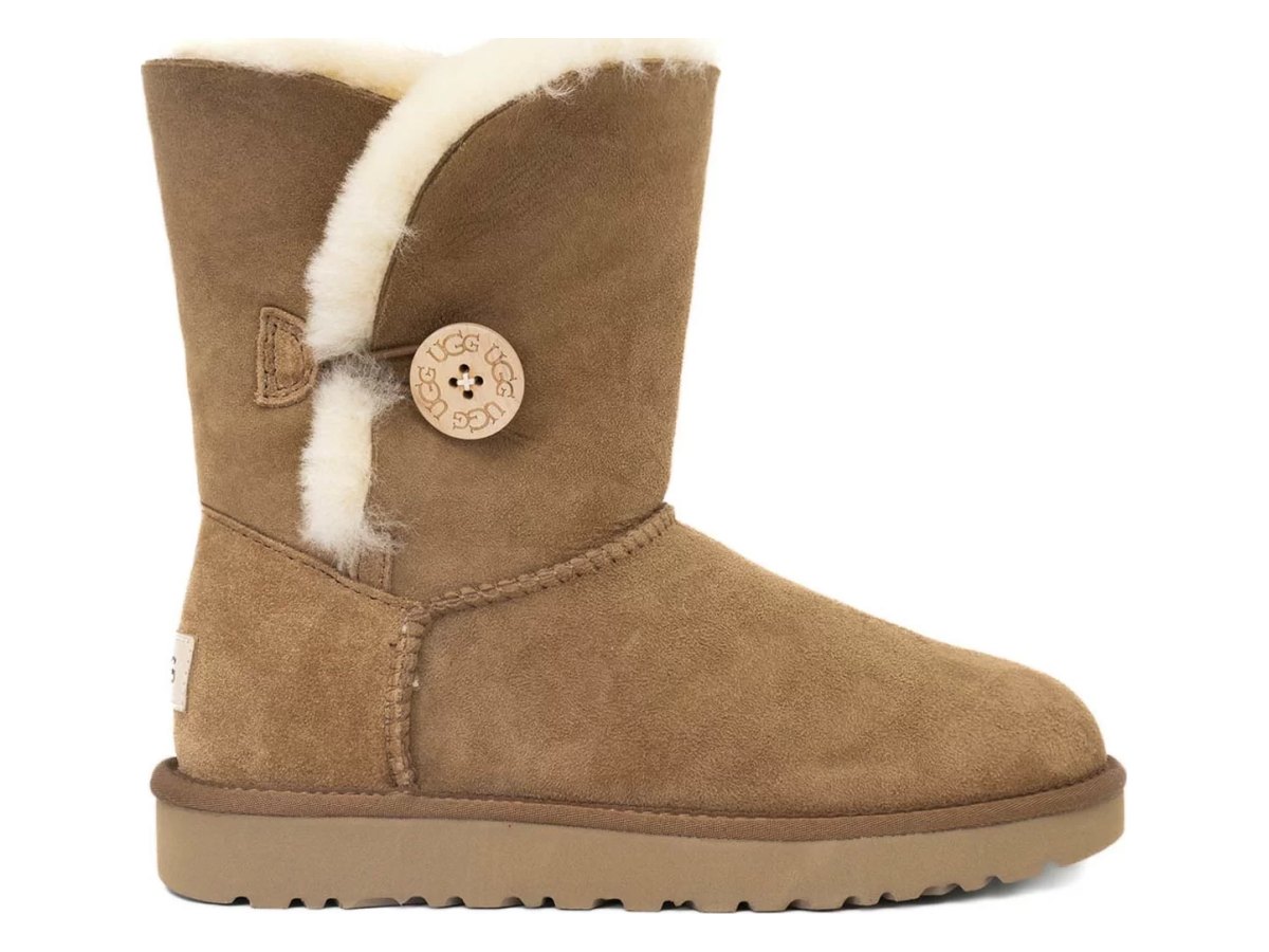 UGG Bailey Button II Chestnut — вид «сбоку»