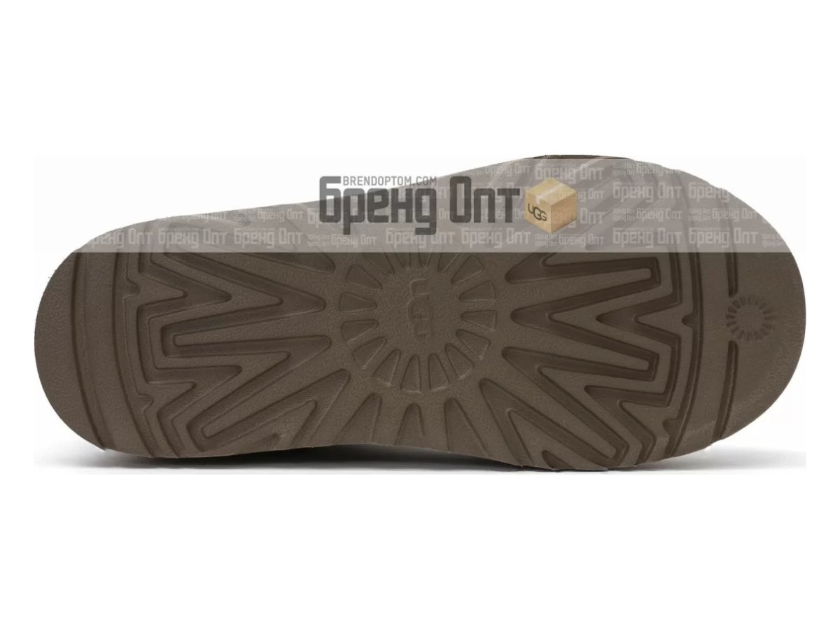 UGG Classic Clear Mini Chestnut — вид «подошва»