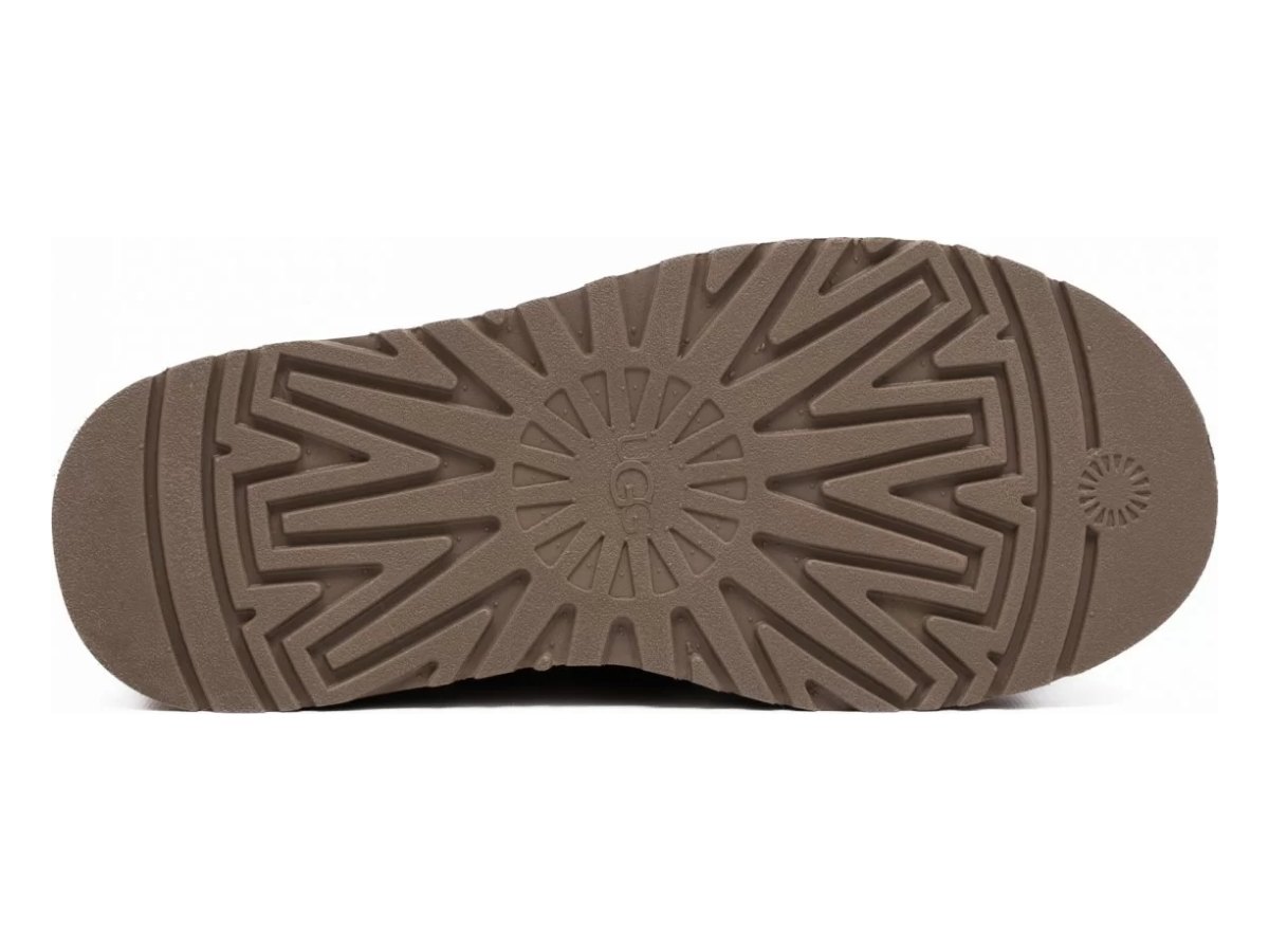 UGG Classic Mini Dipper Chestnut — вид «подошва»