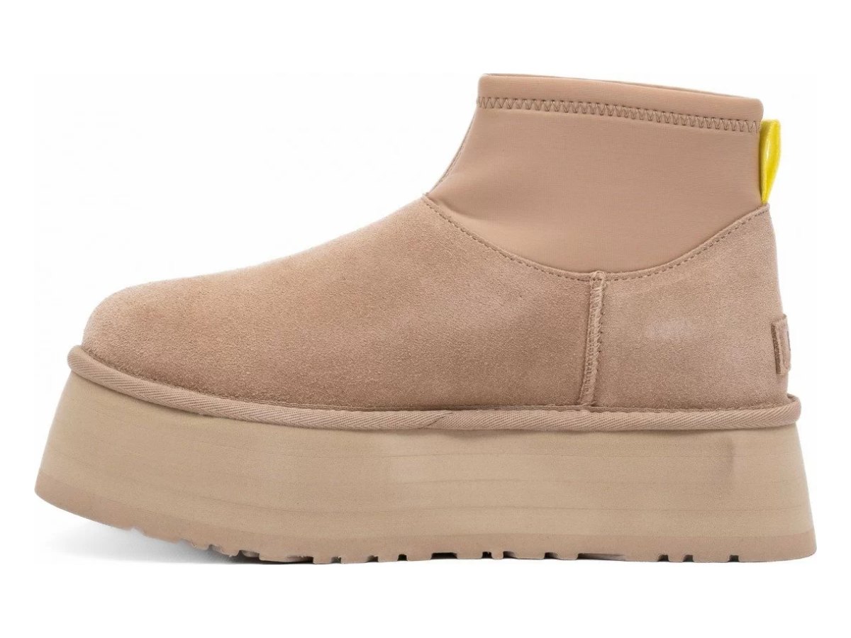 UGG Classic Mini Dipper Mustard Seed — вид «спереди»