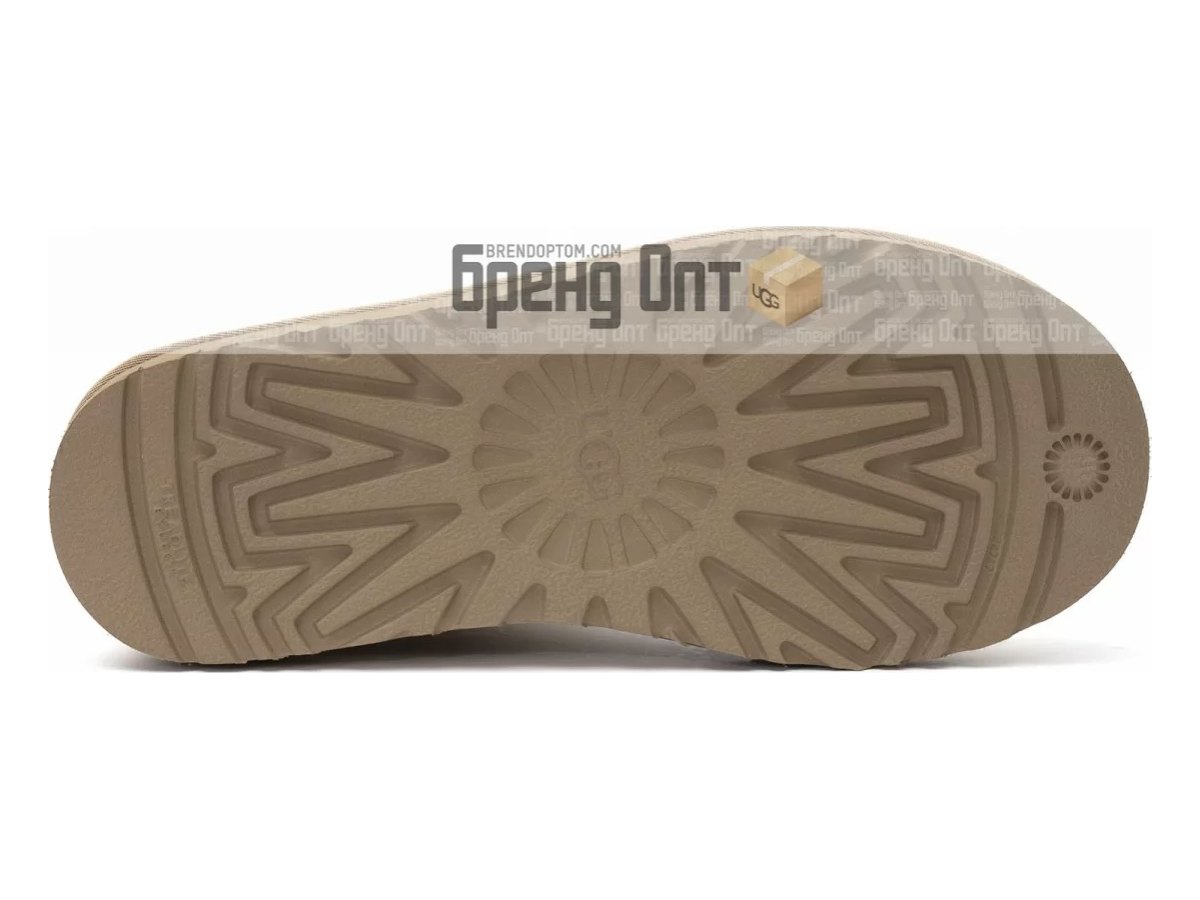 UGG Classic Mini II Sand — вид «подошва»