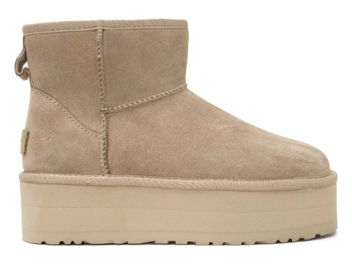 UGG Classic Mini Platform Sand — вид «сбоку»