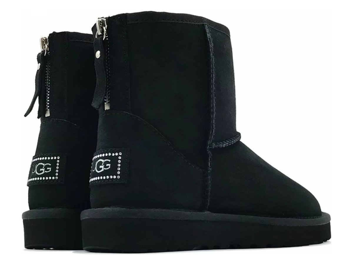 UGG Classic Mini Zip II Black — вид «сбоку»