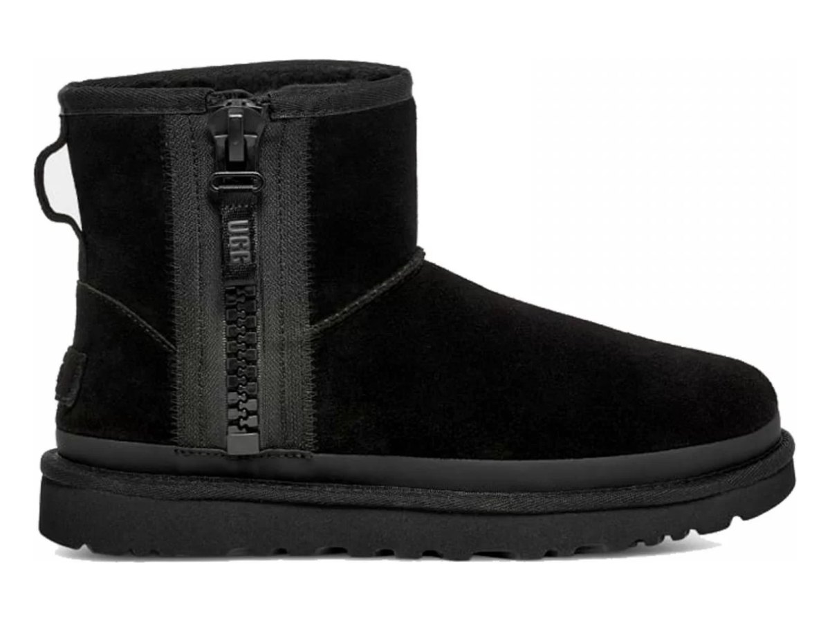 UGG Classic Mini Zipper Tape Logo Black — вид «сбоку»