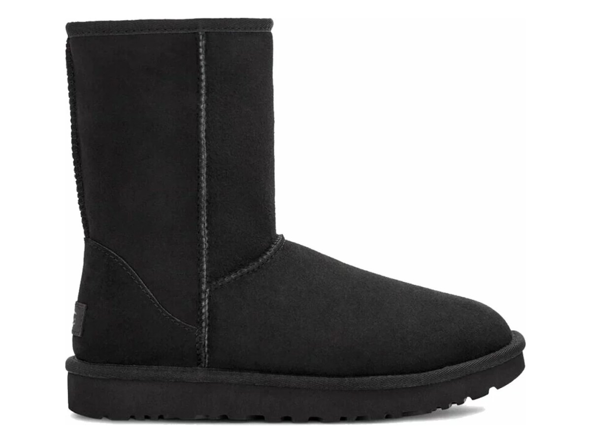 UGG Classic Short II Black — вид «сбоку»