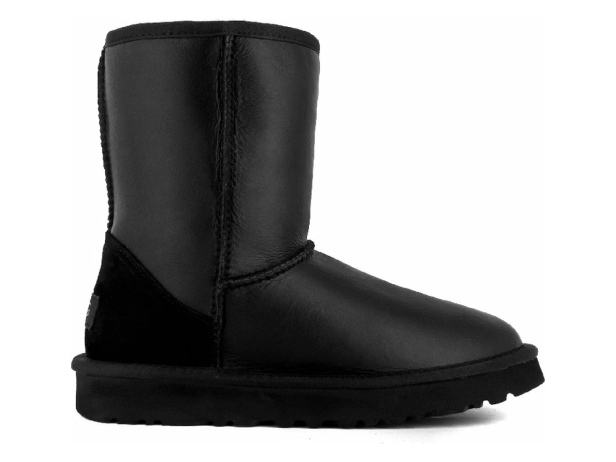 UGG Classic Short Metallic Black — вид «сбоку»