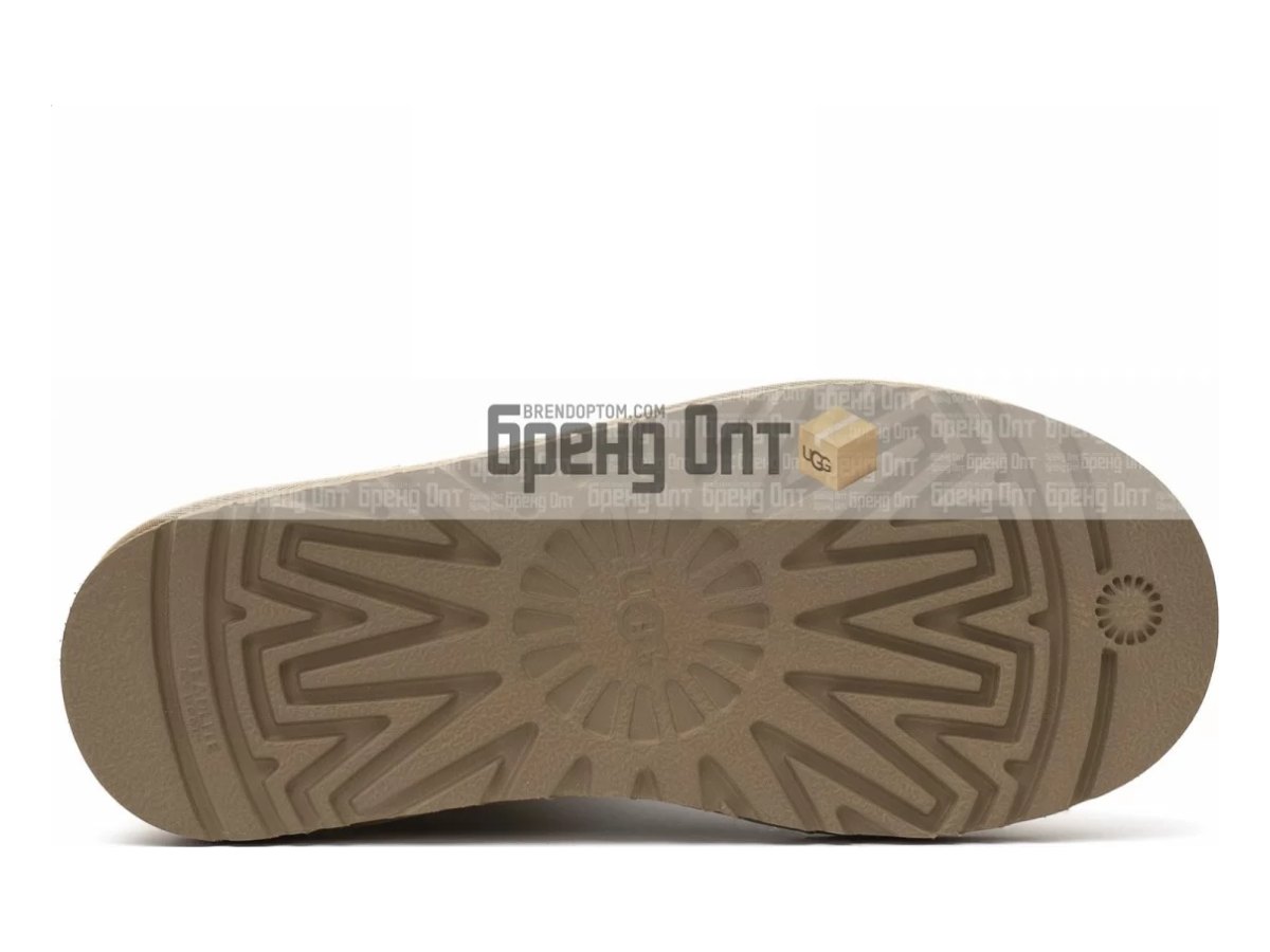 UGG Classic Ultra Mini Sand — вид «подошва»