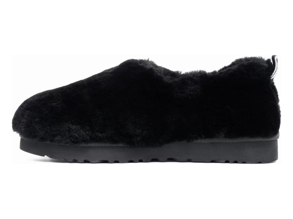 UGG Hailey Fluff Slippers Black — вид «спереди»