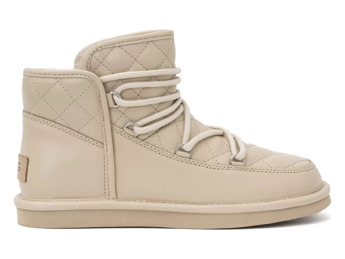 UGG Lodge Mini Leather Sand — вид «сбоку»