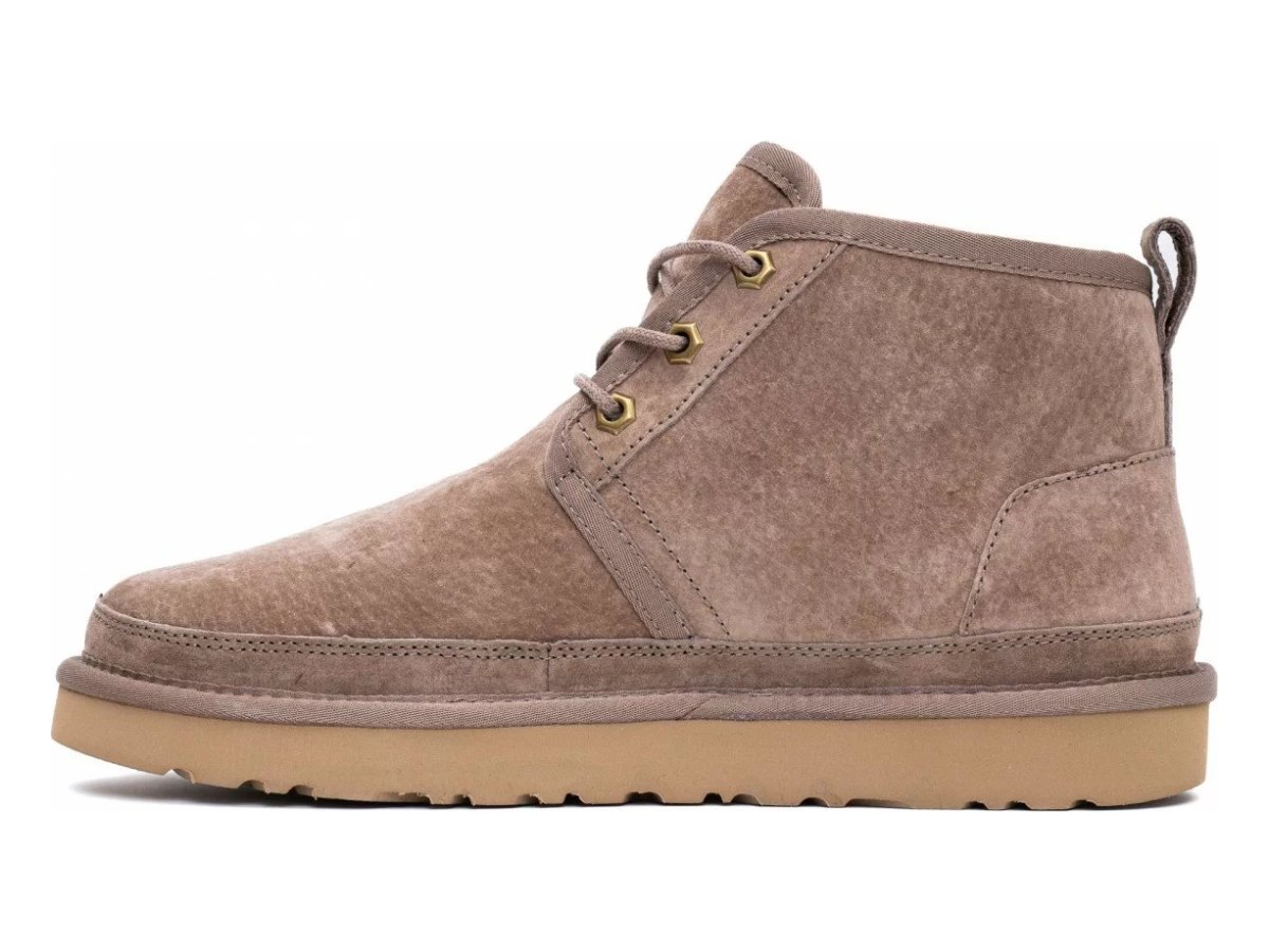 UGG Neumel Cappuccino — вид «спереди»