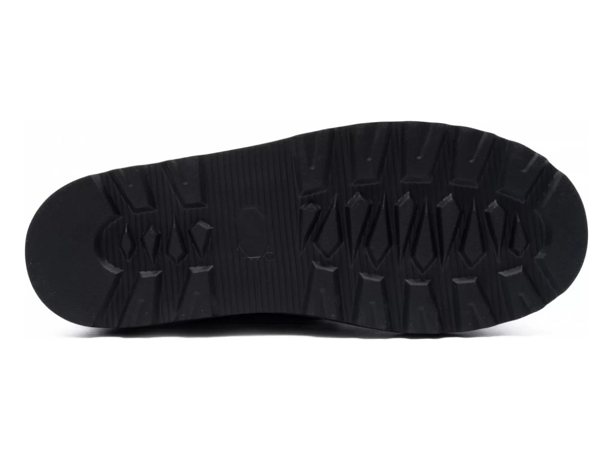 UGG Neumel Gentleman Leather Black — вид «подошва»