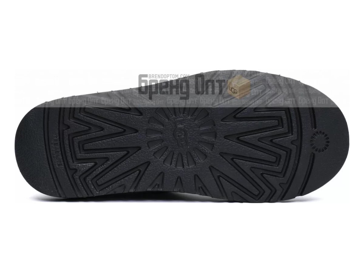 UGG Neumel Leather Black — вид «подошва»