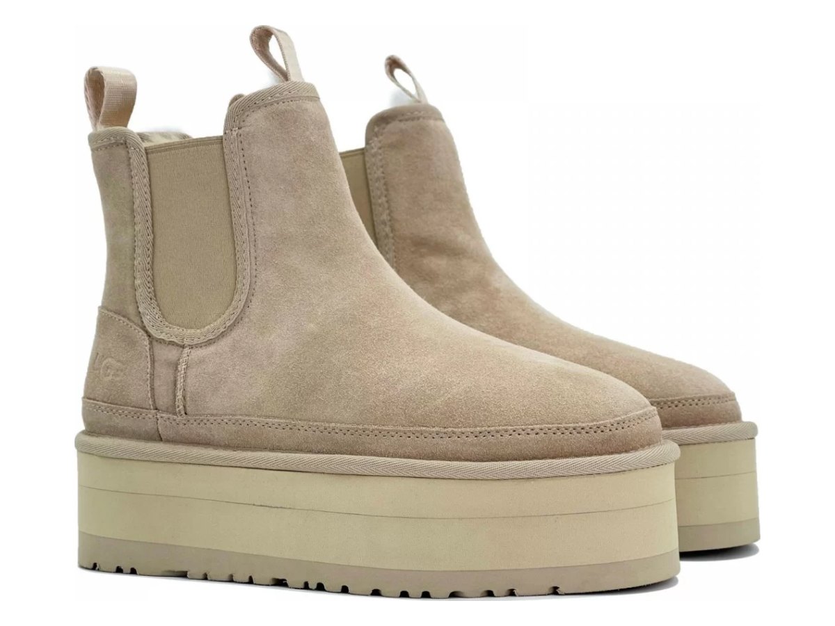 UGG Neumel Platform Chelsea Sand — вид «сбоку»