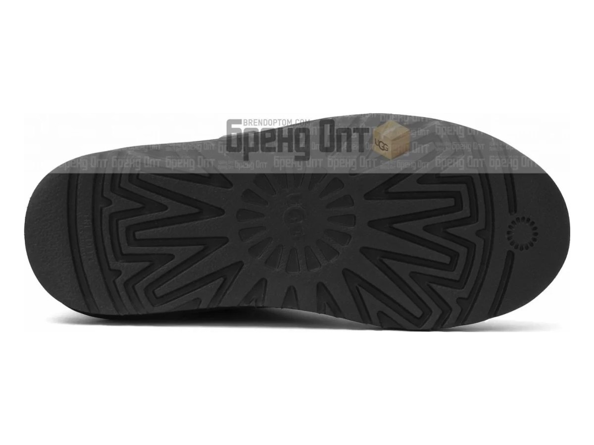 UGG Neumel Snapback Black — вид «подошва»