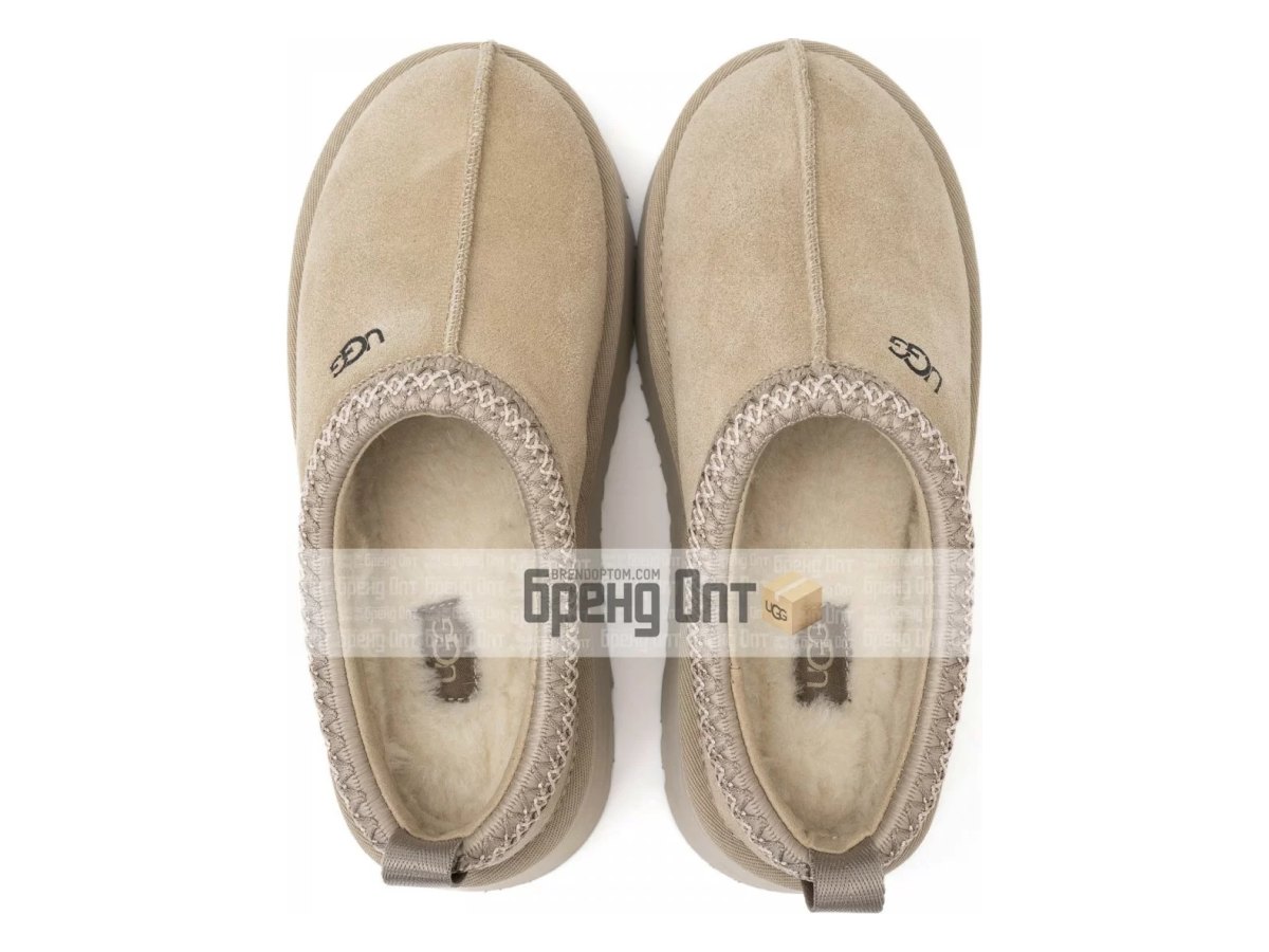 UGG Tazz Platform Sand — вид «спереди»