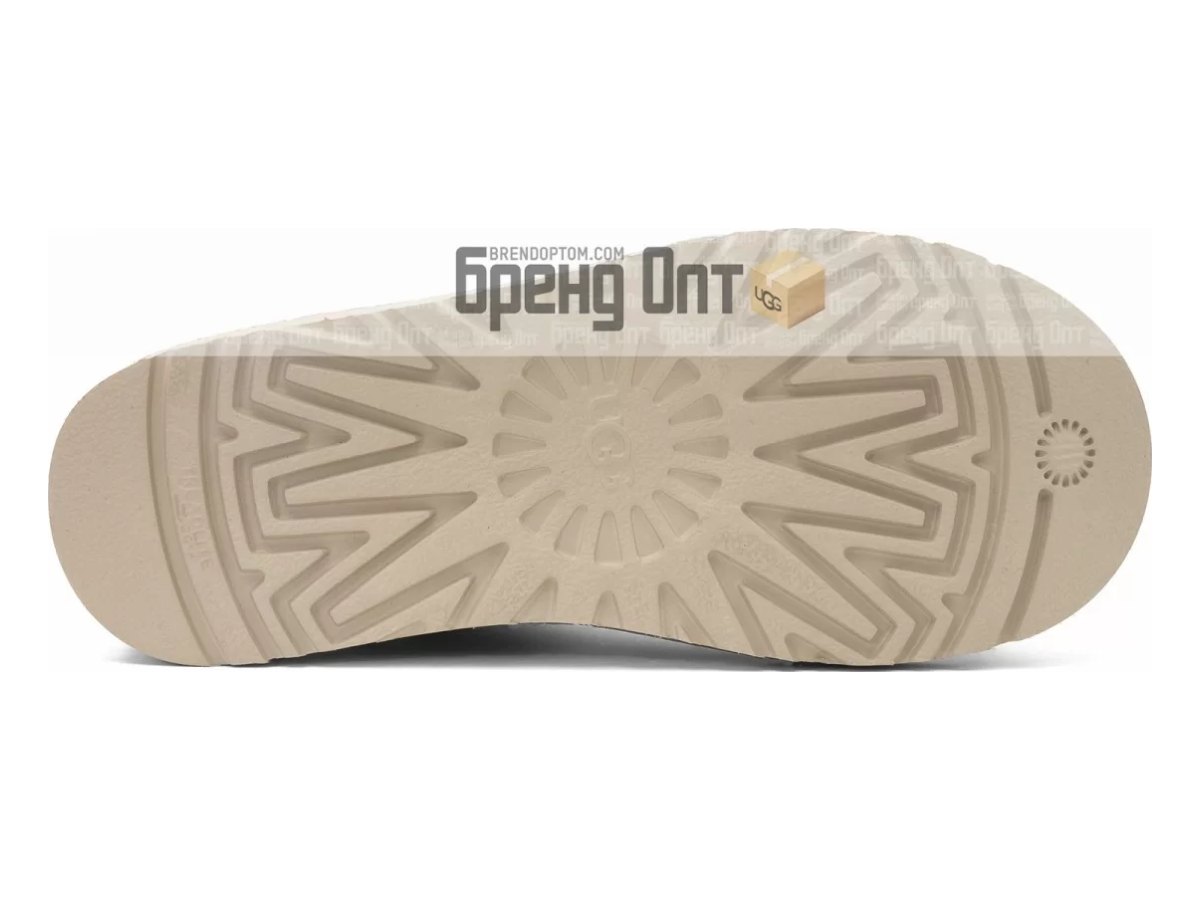 UGG Tazz Platform Sand — вид «подошва»